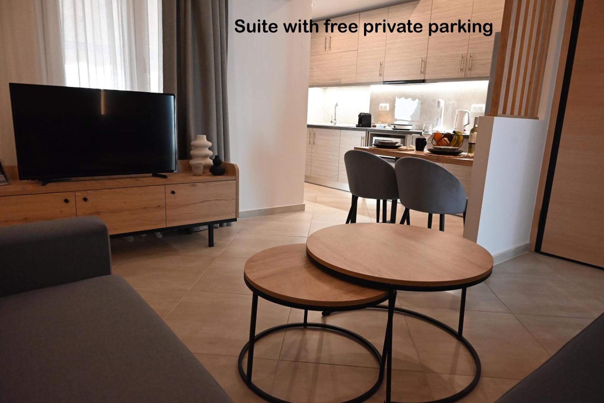 Mouson Luxury Suite With Free Private Parking Kavala Eksteriør billede